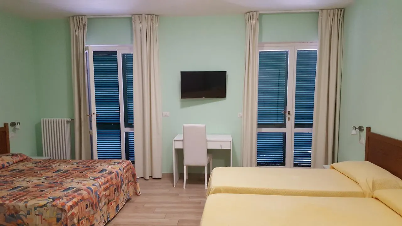 Hotel Villa Etrusca Marina di Campo 3*,
