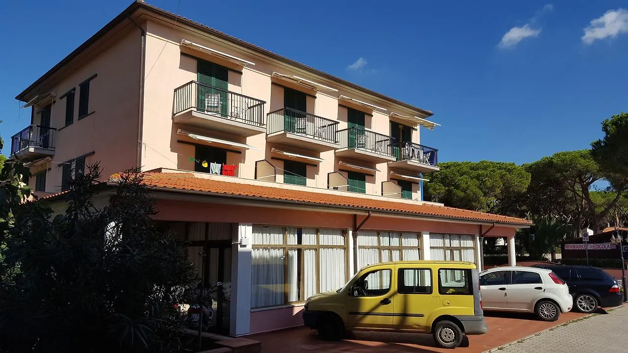 Hotel Villa Etrusca Marina di Campo 3*,  Italia
